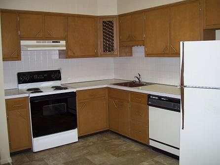 2nd image of 20 S 18th St APT 4