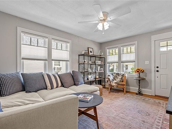 Living Room / Front Door