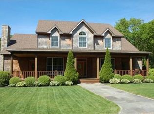 156 Mayflower Ln, Tisbury, MA 02568