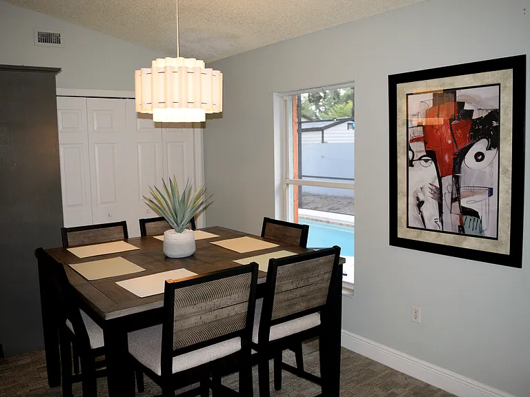Quail Hollow Ave — Photo 9