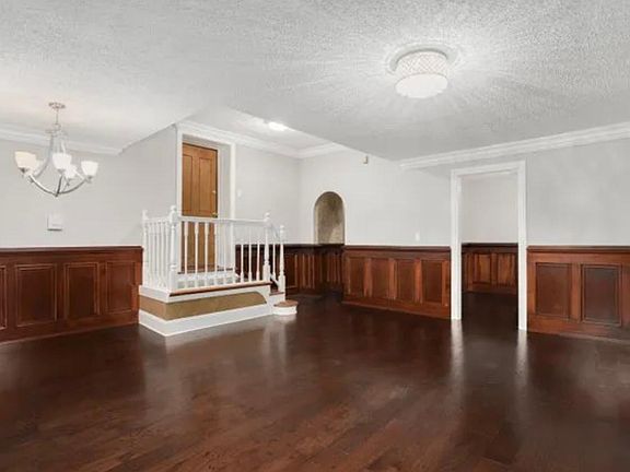 4th image of 1517 W Fargo Ave #2G