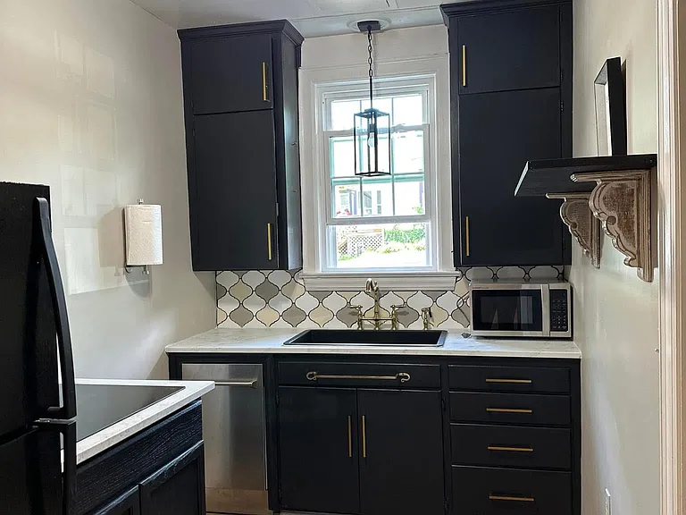 108 S Franklin St #7 — Photo 3