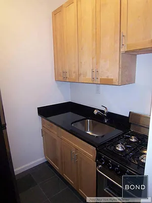 Rented by Bond New York | media 39