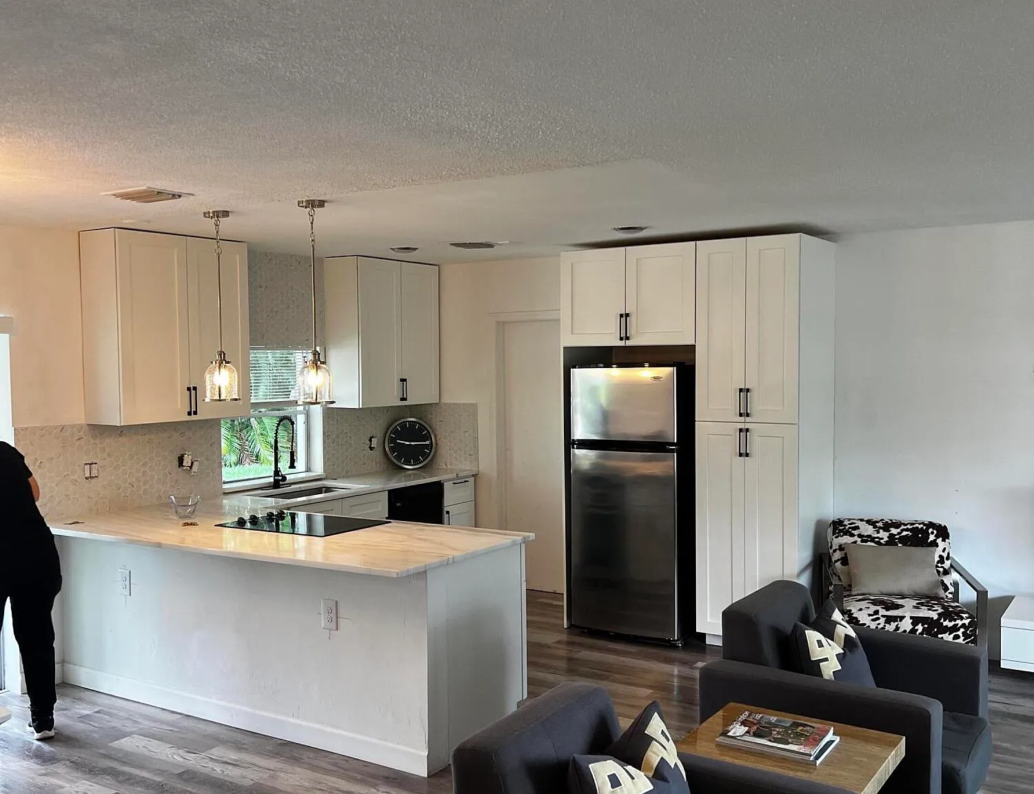 2 bed, 2.0 bath, 1491 sqft, $4,300 — Photo 4