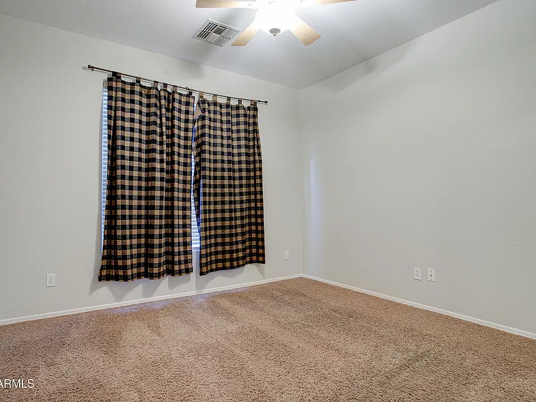 4323 W T Ryan Ln — Photo 34