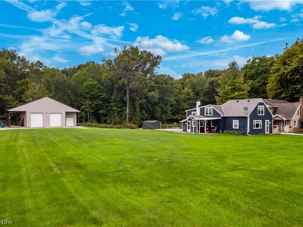 24613 Royalton Rd, Columbia Station, OH 44028