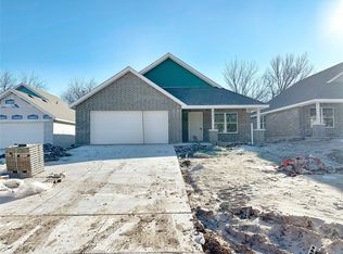 5153 Waddell St, Sansom Park, TX 76114