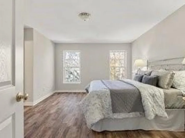 8712 Springwater Dr — Photo 22