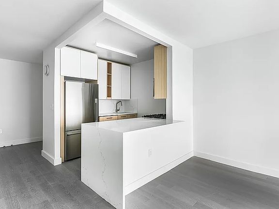 2nd image of 101 W End Ave #10B