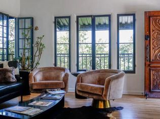 3934 Fernwood Ave, Los Angeles, CA 90027