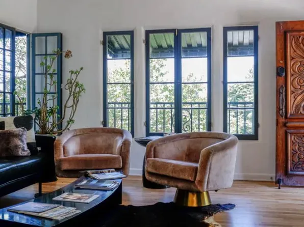 3934 Fernwood Ave, Los Angeles, CA 90027