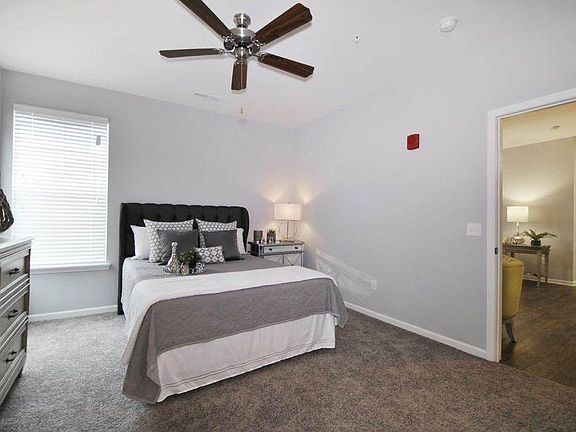 3rd image of 350 Duneland Dr #305