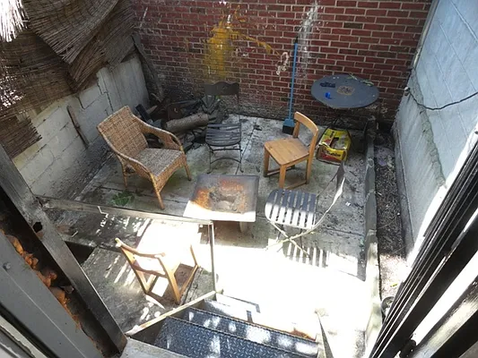 Rented by Perry Associates NYC Inc | media 10