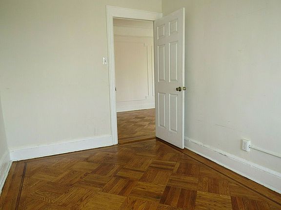 5th image of 30-03 47th St #3C