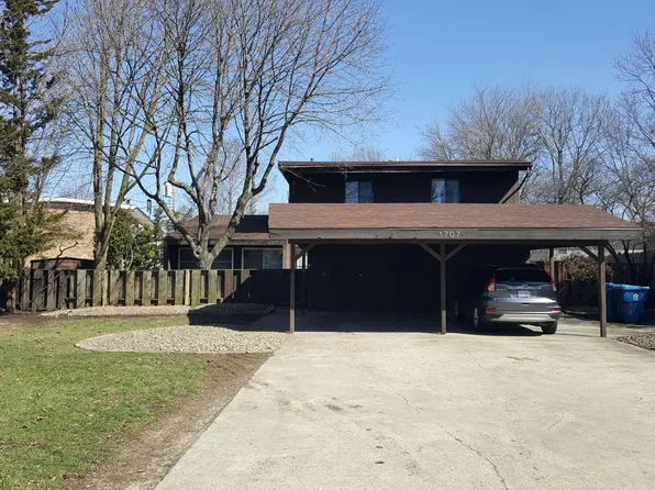1707 Georgetown Dr #B, Champaign, IL 61821