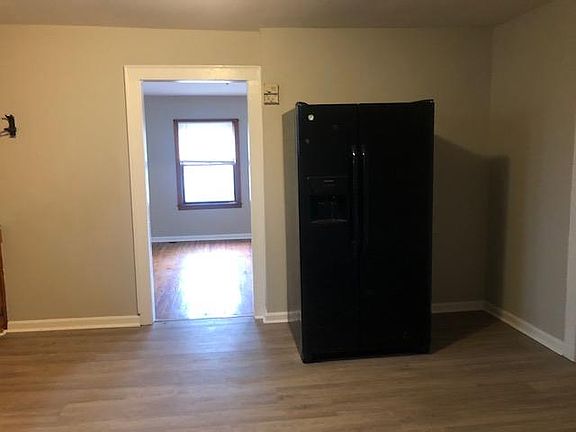 4th image of 3111 Doak Ave