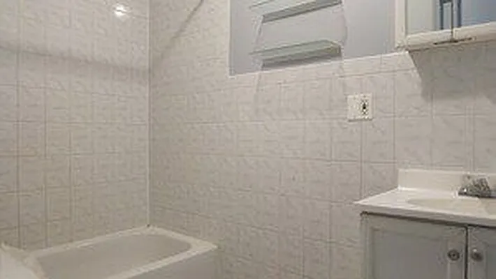 Rented by Bold New York | media 6