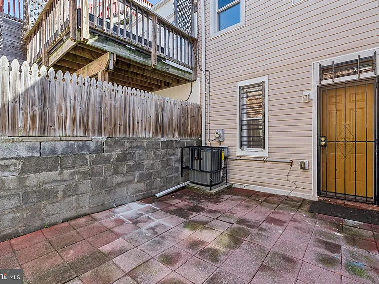 214 N Madeira St — Photo 26