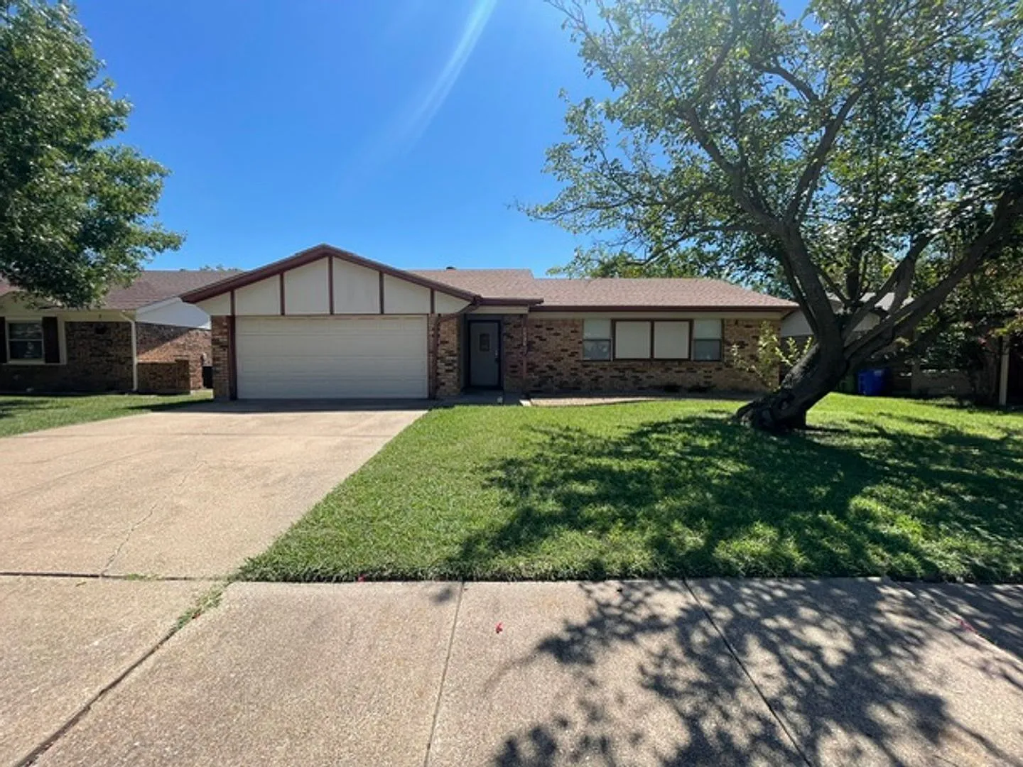 7536 Meadowlark Lane N, Watauga, Texas 76148 — Photo 1