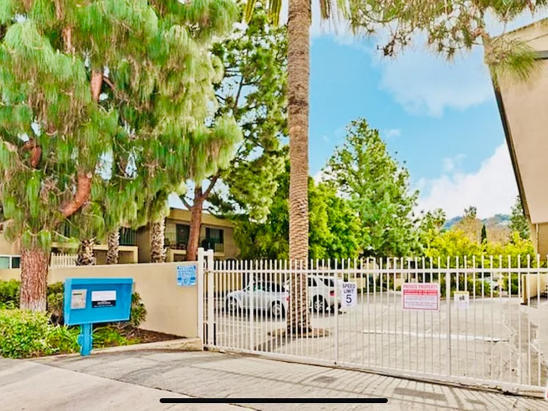 11138 Aqua Vista St #109 — Photo 18
