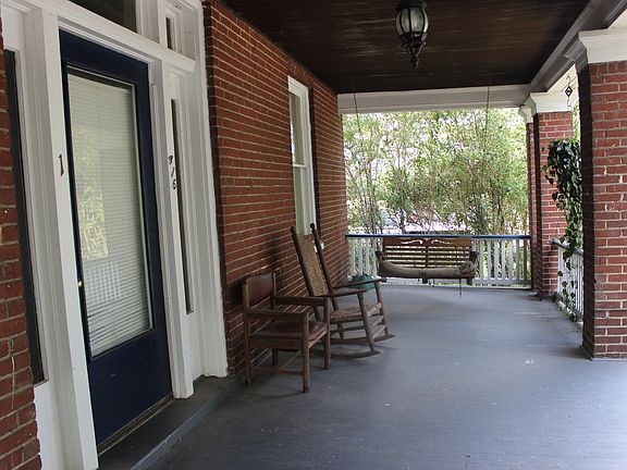 2nd image of 416 Allison Ave SW APT 3