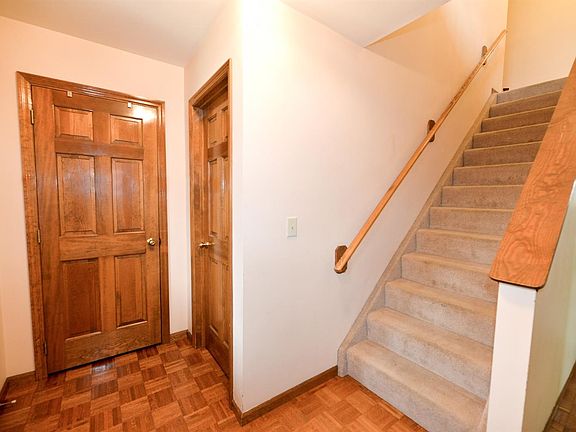 2nd image of 6094 Ivy Woods Ct