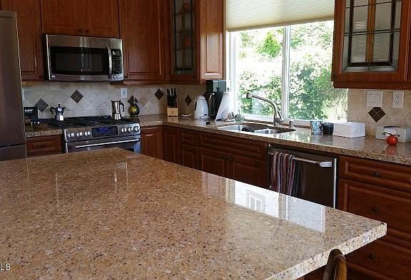 5th image of 3114 Foxtail Ct