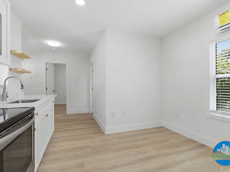 701 W Plaza Pl #B — Photo 14