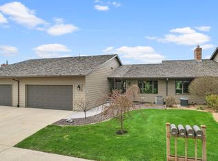 970 Rolling Greens Ln NW, Hutchinson, MN 55350