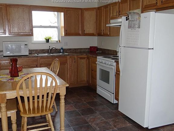 2nd image of 856 N Hills Dr