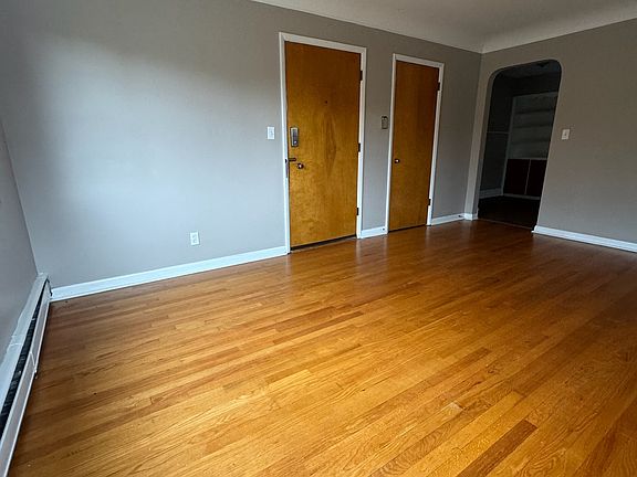 5th image of 4778 Clevesdale Dr APT 2