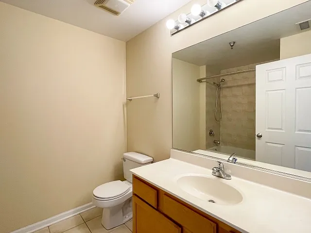 3232 N Halsted St #D502 — Photo 8