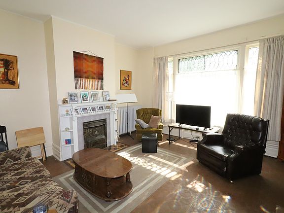5th image of 714 Ellis Ave