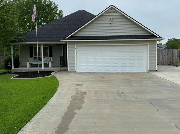 17 Eleanor Pl, Ray City, GA 31645