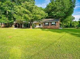 141 Brentwood Dr, Greenwood, SC 29646