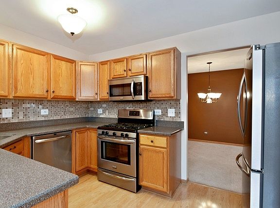 4th image of 18899 S Vanderbilt Dr