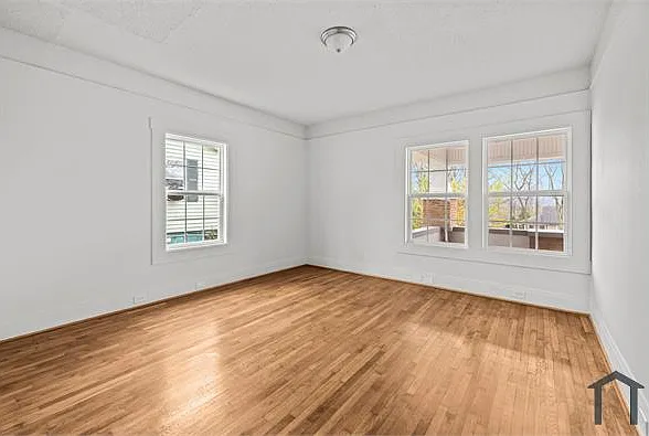2204 28th St W — Photo 14