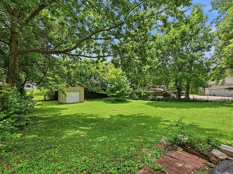 308 Mulberry Dr — Photo 14