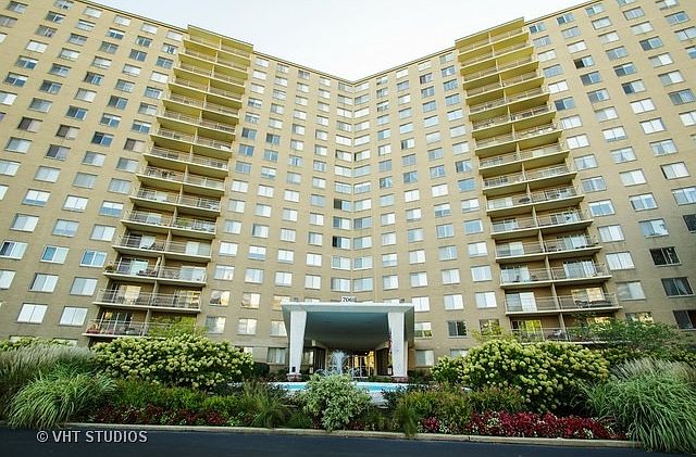 1st image of 7061 N Kedzie Ave Suite 1716