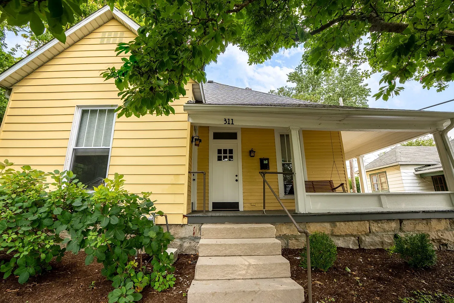 5 bed, 2534 sqft, $6,850 — Photo 1