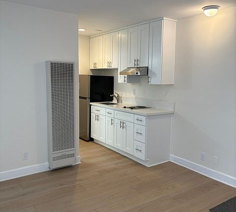 5th image of 1625 Armacost Ave #6