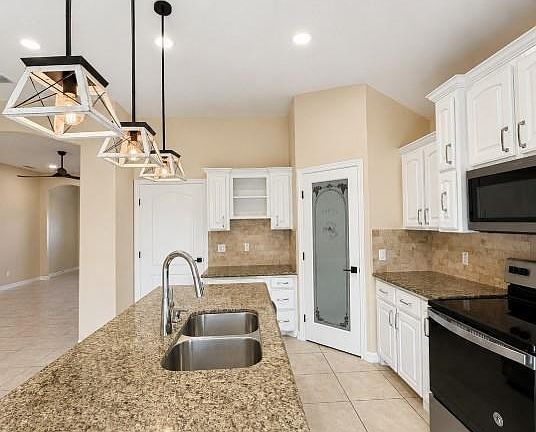 5th image of 7713 N 40th St