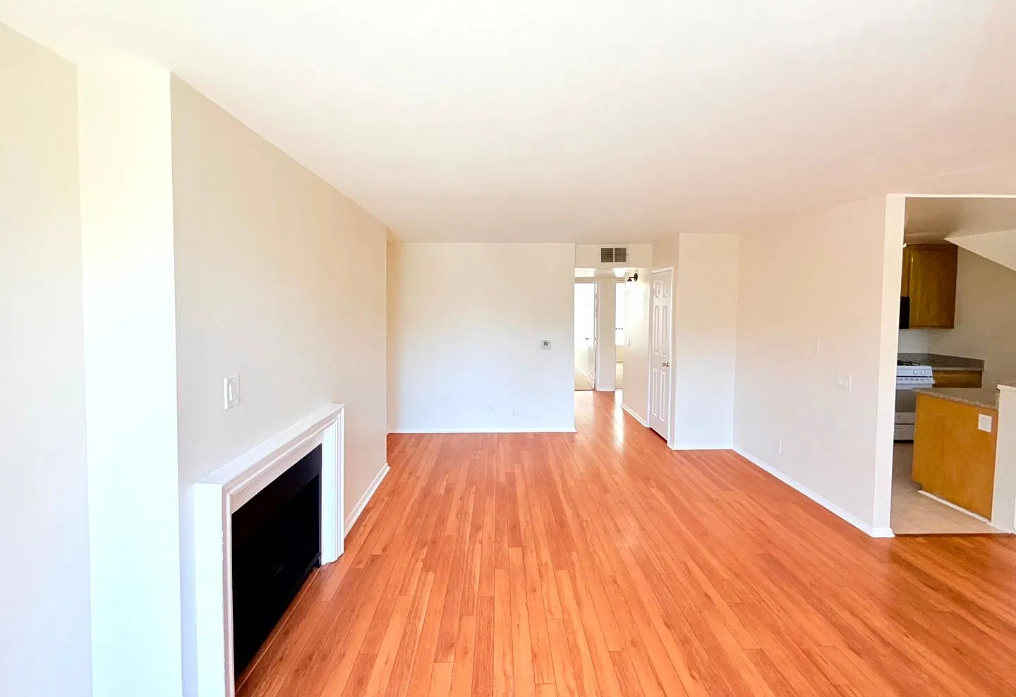 4202 Tujunga Ave — Photo 1