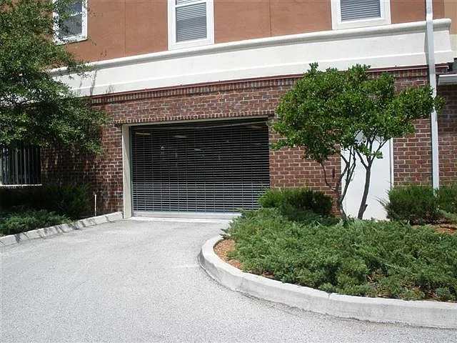 2 bed, 1509 sqft, $1,975 — Photo 4