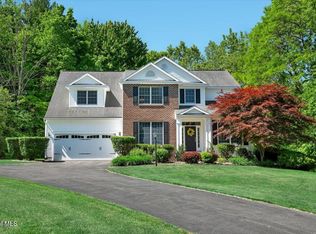 640 Grooms Rd, Clifton Park, NY 12065
