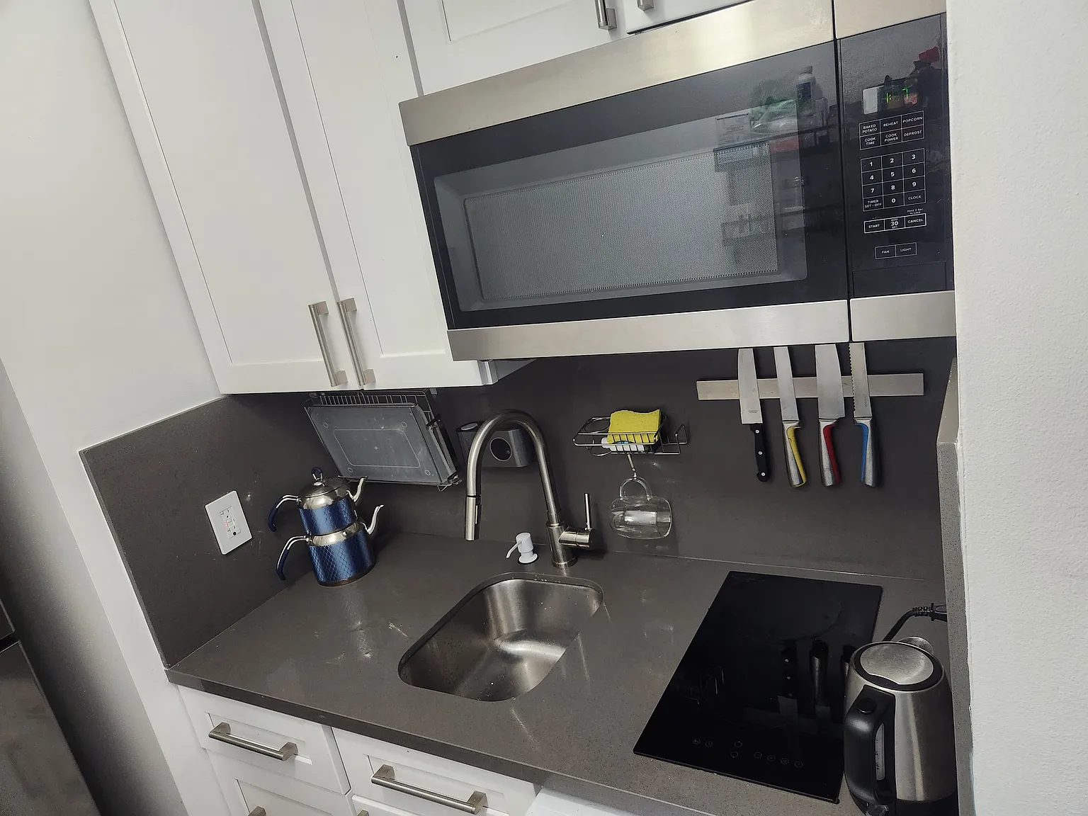 Studio, 375 sqft, $1,750 — Photo 4