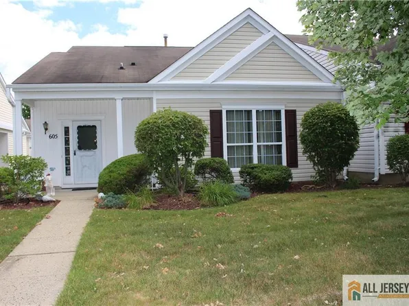 605 Waterside Blvd, Monroe Township, NJ 08831