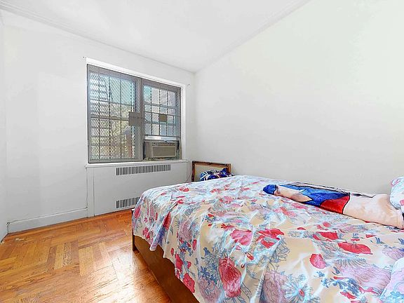 3rd image of 2191 Bolton St APT 5E