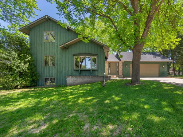 421 10th Ave SE, Faribault, MN 55021