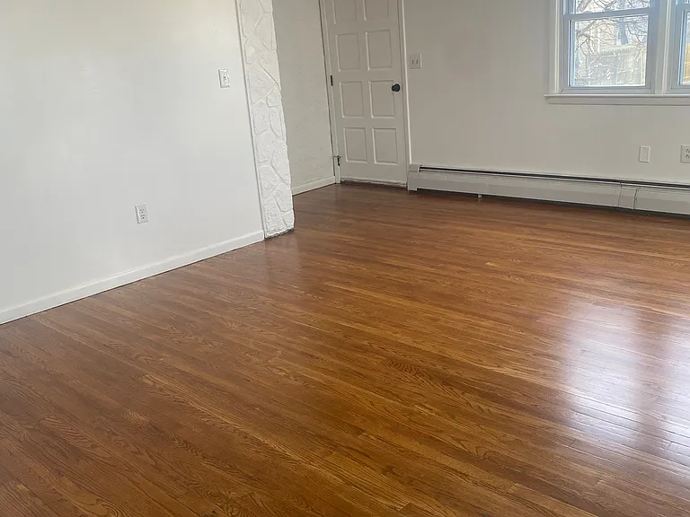 332-330 S Cherry St — Photo 5
